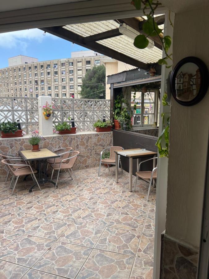 Emile Youth Hostel Gibraltar Eksteriør billede