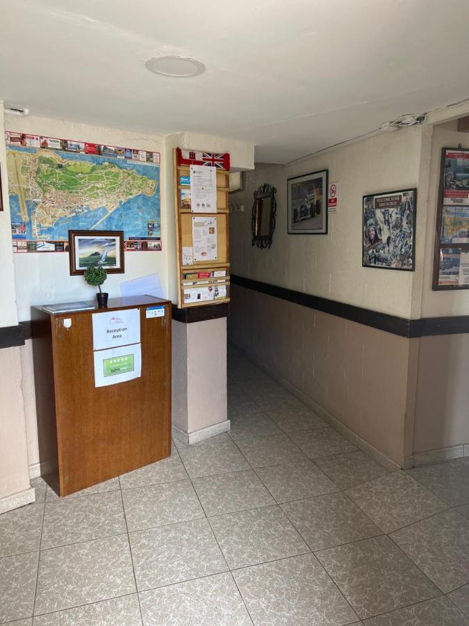 Emile Youth Hostel Gibraltar Eksteriør billede