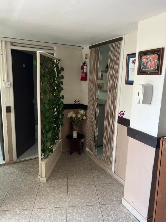 Emile Youth Hostel Gibraltar Eksteriør billede